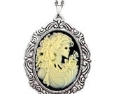 Lolita Skull Bride Necklace - Ivory