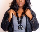 Vintage 1970's Contrast Black and White Pinwheel Necklace w/ Iridescent Pearl Inset // Spring 2013
