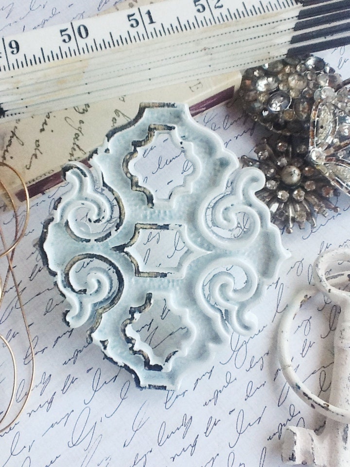 Ornate Cabinet Pulls-Shabby White Dresser Pulls-Furniture Hardware- New Home Remodel-Kitchen Knobs-Spring House Decor-3 Inch Mounting