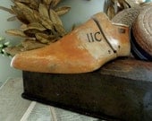 Vintage Industrial Wooden Shoe Form / Tuscan / No.11C