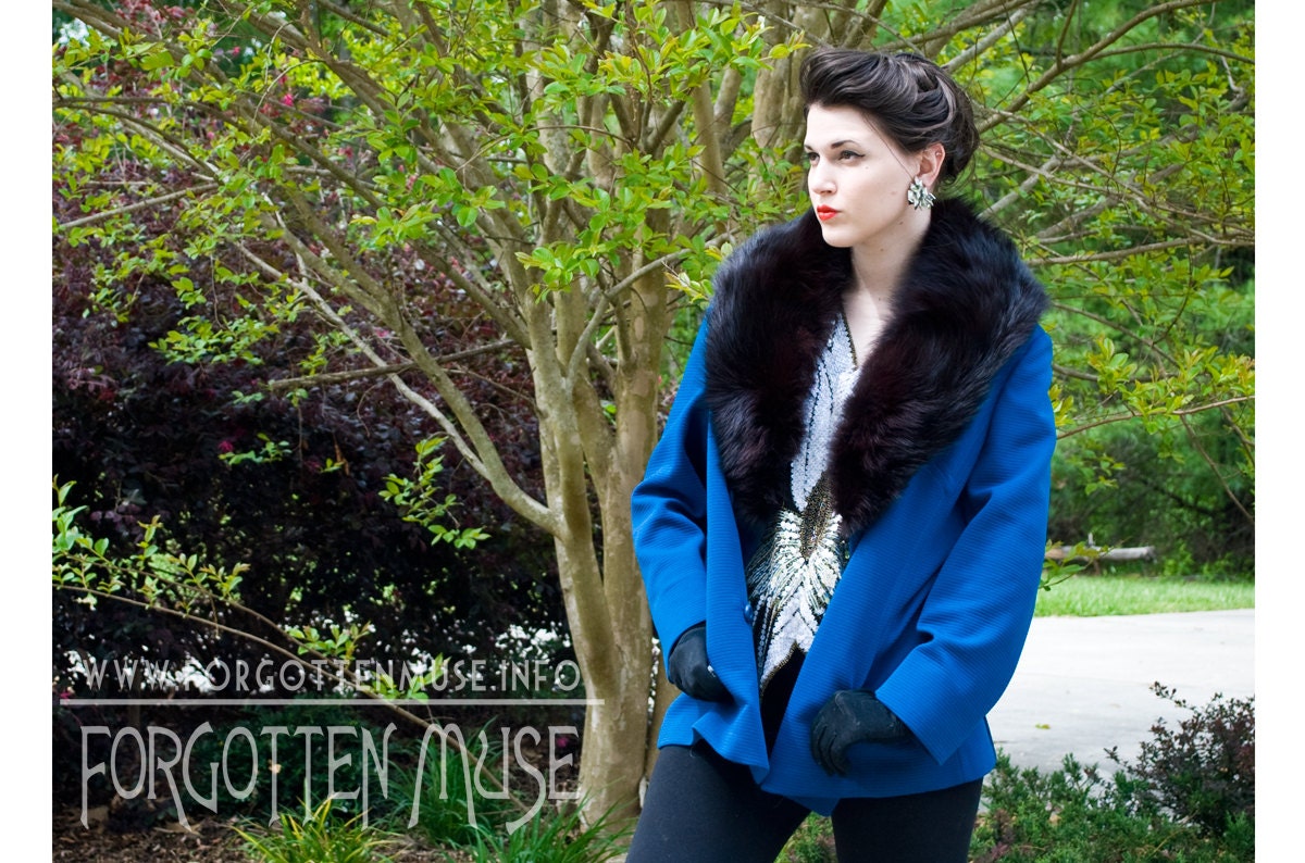 70s - Miss Blue - electric blue textured jacket with black fur collar - size M L