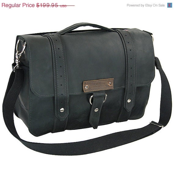 SALE 17"  Leather Laptop Bag New: Handmade in the U.S.A. - Classic Black Color - Voyager Style -