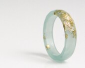 seafoam size 8 thin multifaceted eco resin ring with gold flakes