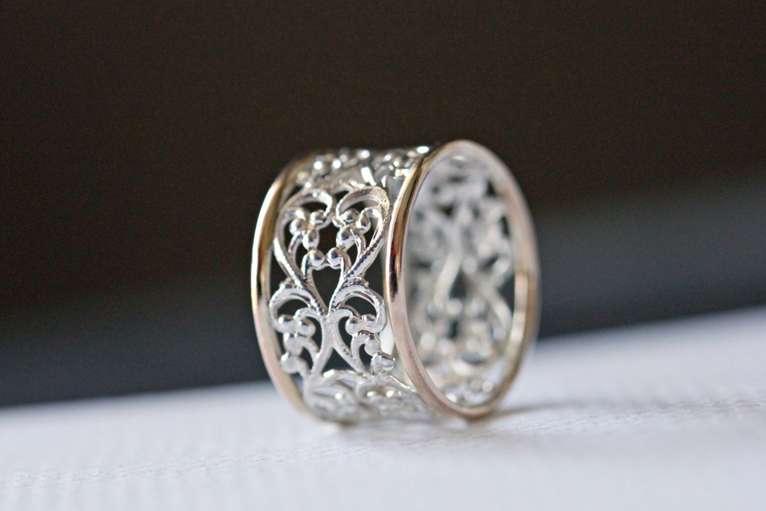 14k gold and sterling silver mixed metal lace ring. Size 8. Gift for her. gift under 100. Handmade silversmith jewellery on etsy.