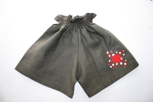 Linen Shorts with a Brown, Blue and Red flower Applique Size 5 - Custom sizes and Designs Available 12m - 6Yrs