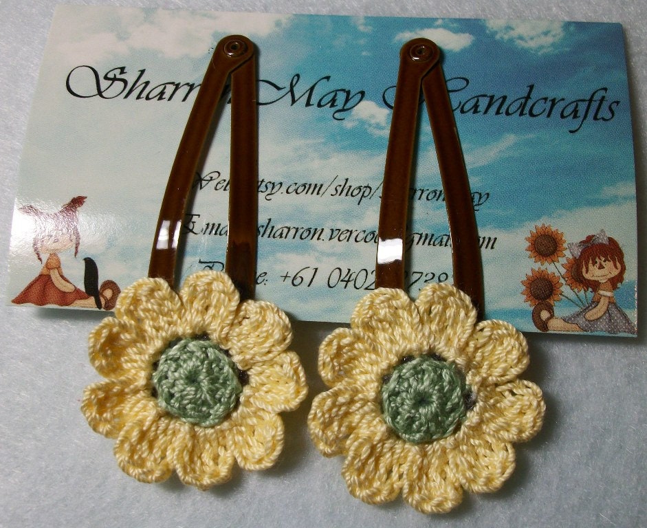Mellow Yellow Daisy Hair Clips
