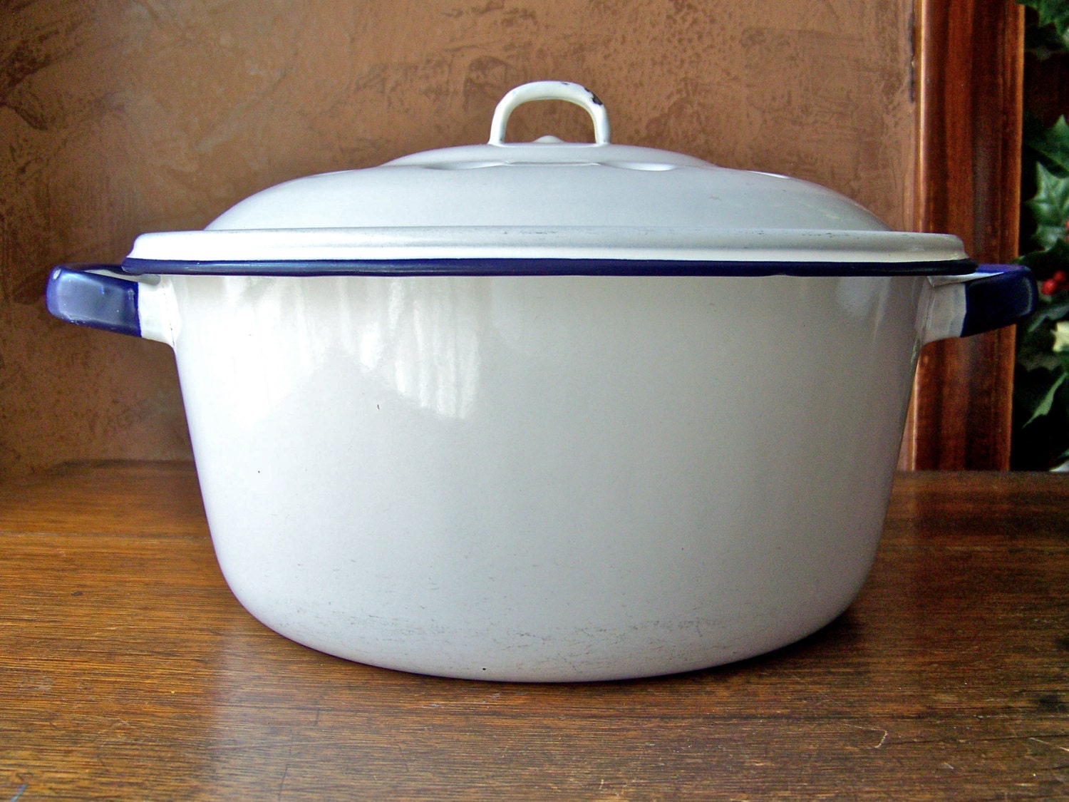Vintage Enamel Stock Pot with Lid Navy Trim