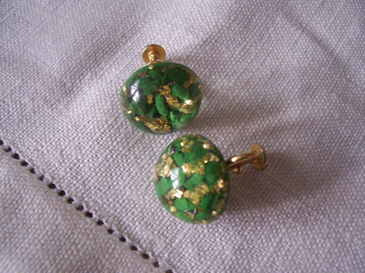 Confetti Lucite Screw Back Earrings Green with Gold Confetti
