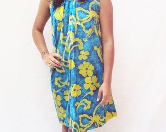 15% off Memorial Day Sale Vintage 50s Hawaiian Barkcloth Mini Dress Sm Med Shift Tent Dress 60s