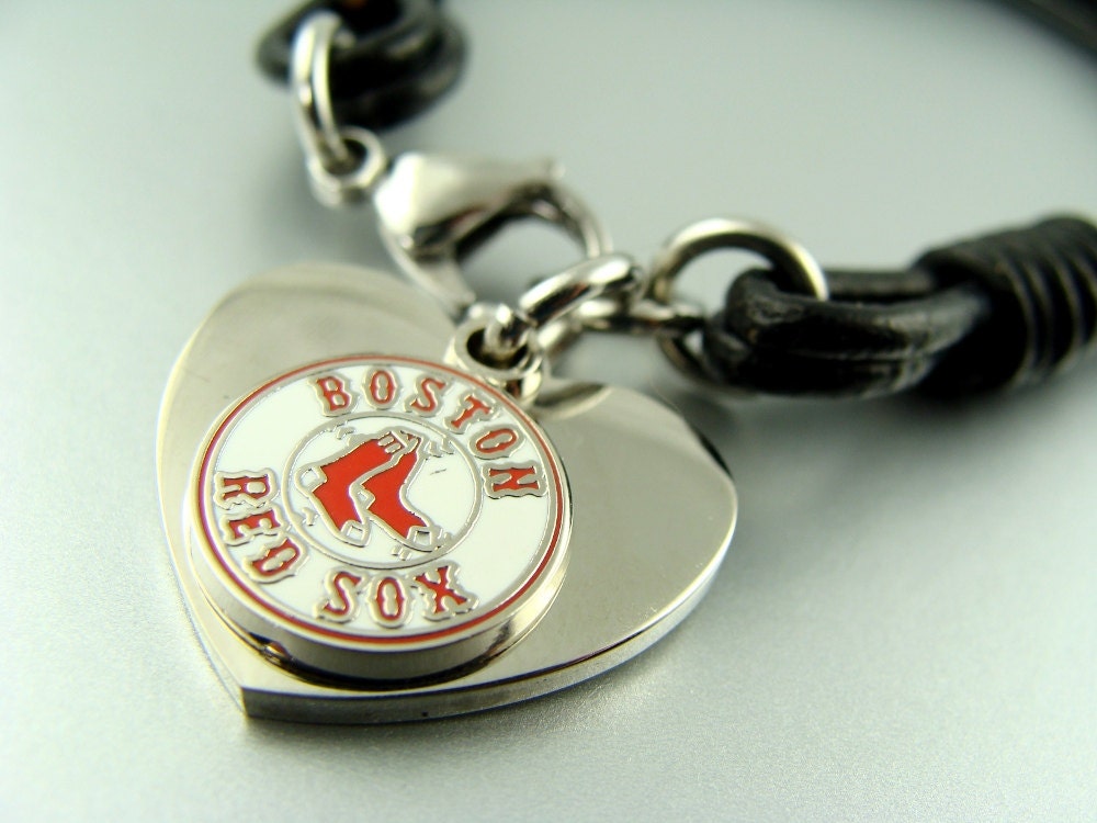 LEATHER BRACELETS Boston Red Sox official charm over Stainless Steel Heart