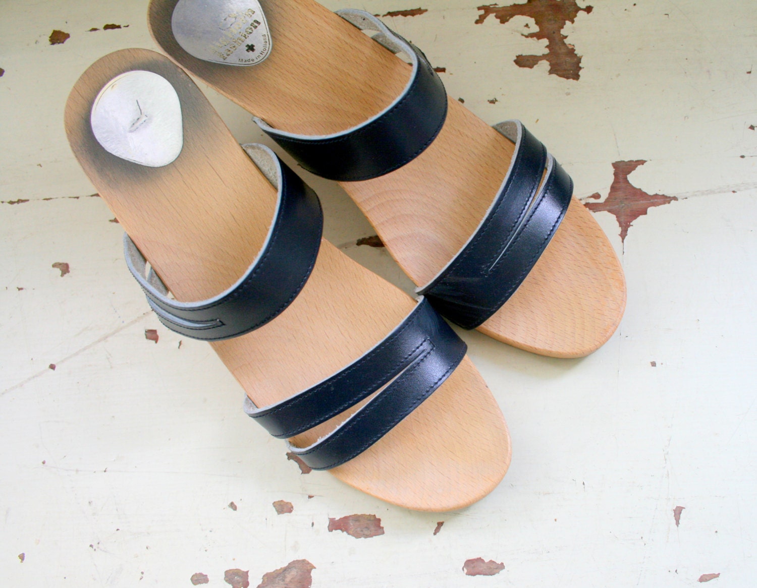 Vintage BLUE CLOGS....size 6.5 women....open back. sandals. heels. blue. spring. summer. open toed. big horn holland