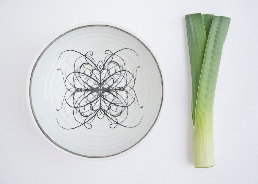 Decorative Ceramic Bowl with Platinum Rim