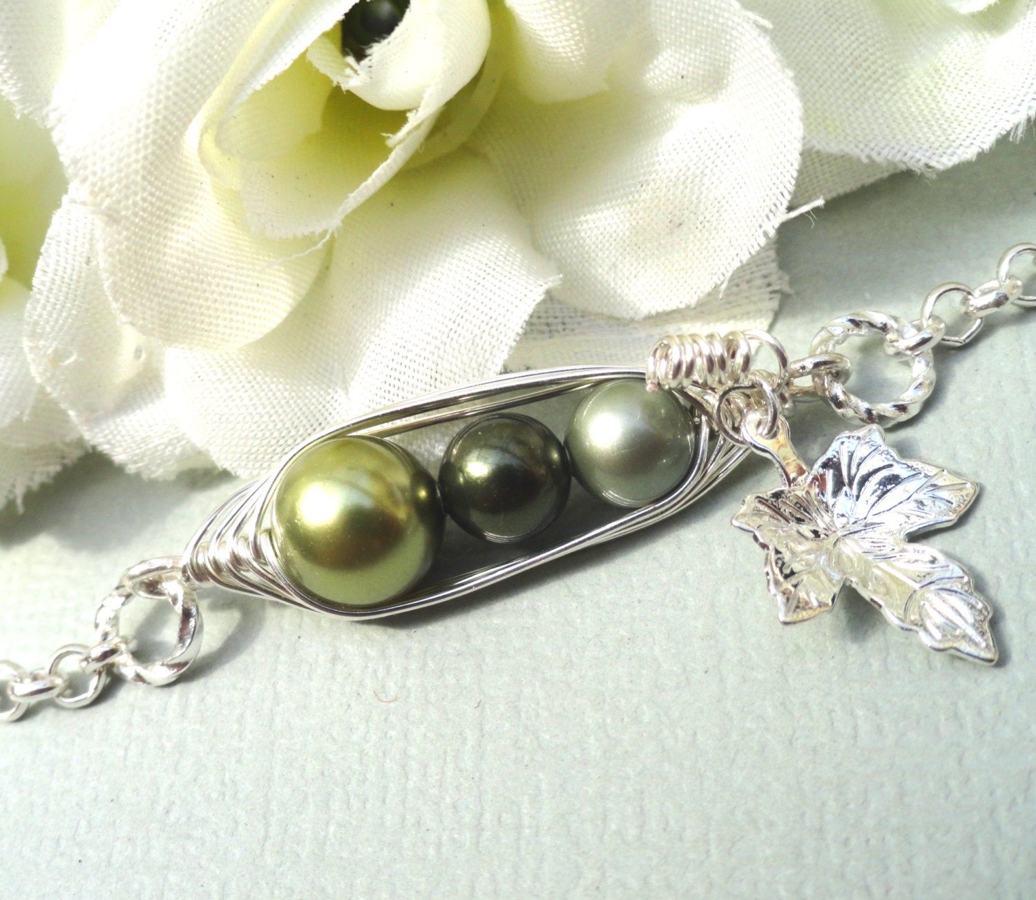 Three Peas In A Pod Personalized Bracelet Choose Your Metal Color And Pearls