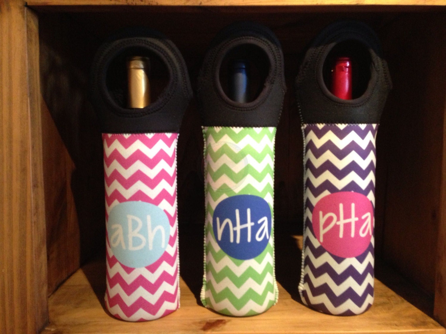 PERSONALIZED WEDDING FAVORS-Bridesmaids Gift-Wedding Gifts- Wine Insulating Totes- Great Gifts for the Wedding Party
