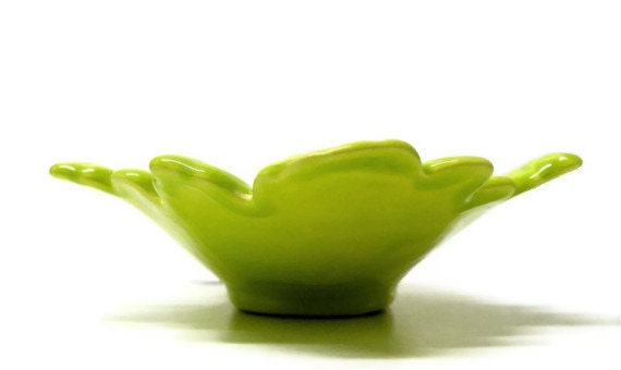 Chartreuse X Long Celery Dish