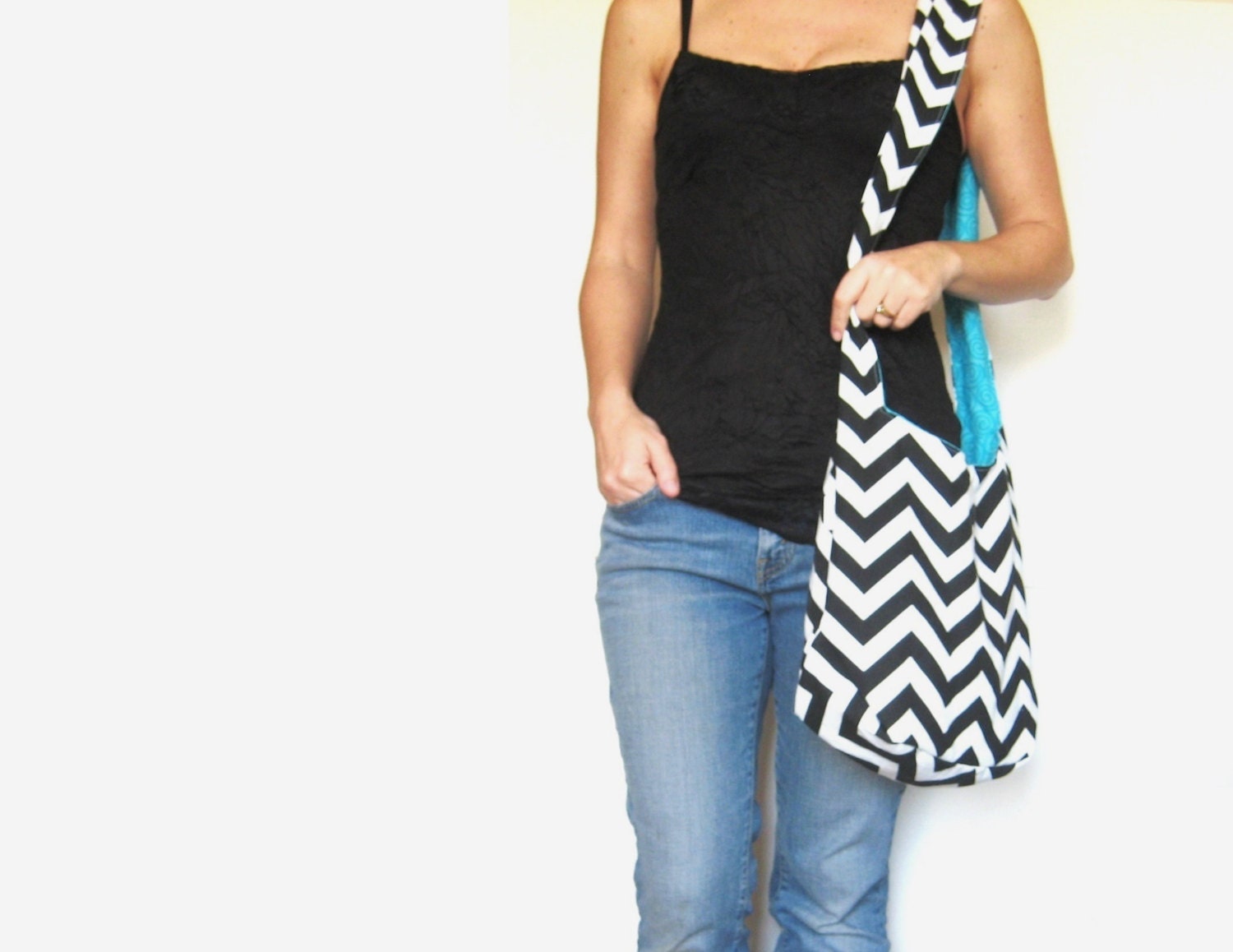 Boho Bag. Cross Body Hobo Bag. Chevron Purse. Black and White Zig Zag Stripes. Reversible Fabric Purse Coordinate with Bold Solid Colors.