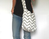 Cross Body Hobo Bag. Chevron Purse. Gray and White Zig Zag Stripes. Reversible Fabric Purse Coordinate with Bold Solid Colors. Summer Line.