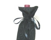 Basic Black, Class Wrap Wine Gift Bag