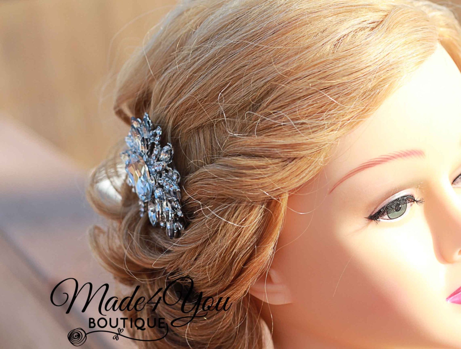 Rhinestone Crystal Hair Comb-Bridal Crystal Hair Comb-Lots of Sparkle
