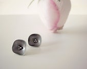 Stud earrings,sterling silver,oxidized,flower,black - Black flower