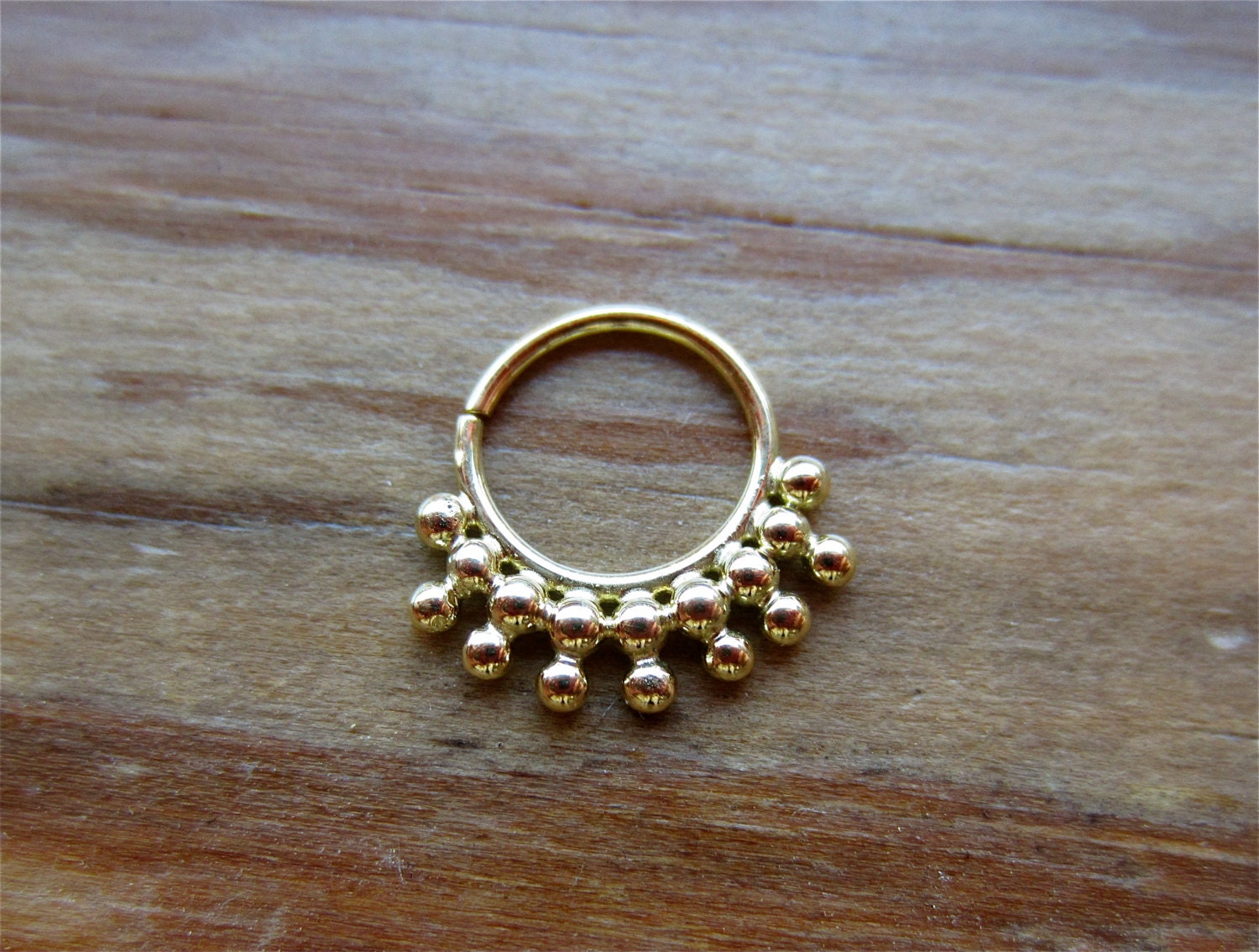 Om (18k yellow gold, 20g)