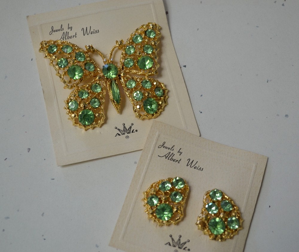 WEISS Lime Green Rhinestone Butterfly Brooch Pin Clip Earring Set on Original Cards