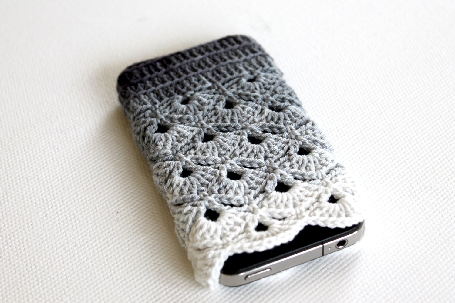 iPhone 5 / 4 / 4S / Case, Gadget Sleeve - Grey batik Color