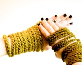 Gauntlet Wrist Warmers in Green Leaf/ Lemongrass Fingerless Gloves, Chain Gloves, Gloves, Wrist Warmers