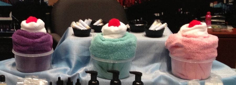 Cutie Cakes Gift Set with Pure Cotton Bath Towel & Wash Cloth and 8 oz Clean Stuff All Purpose Wash in Loopy Fruits