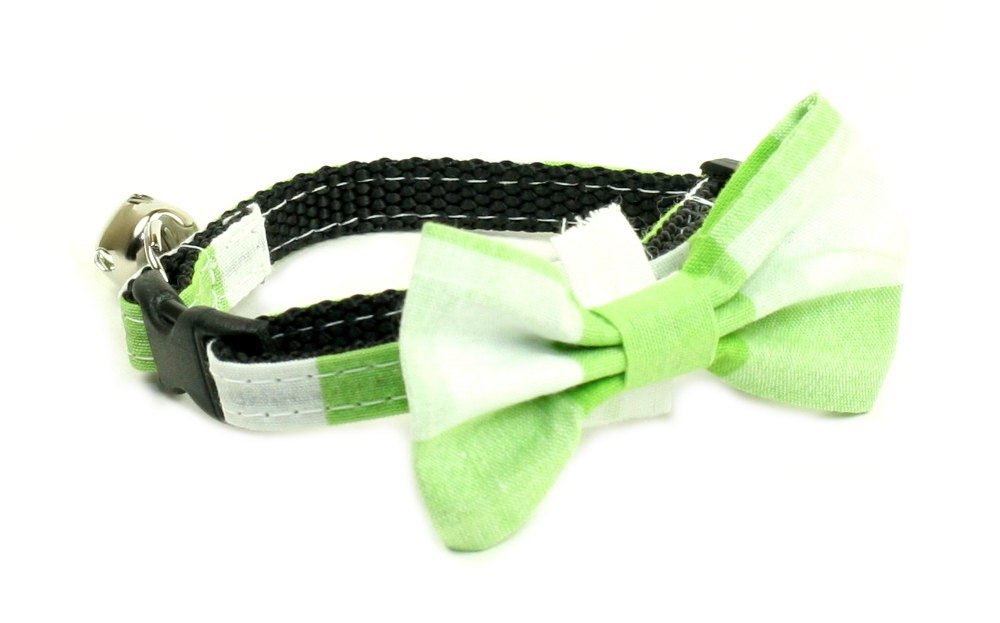 Cat Collar with Bow Tie - Checkered Green and White