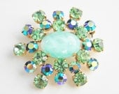 Vintage Green Cabochon Rhinestone Brooch 50s