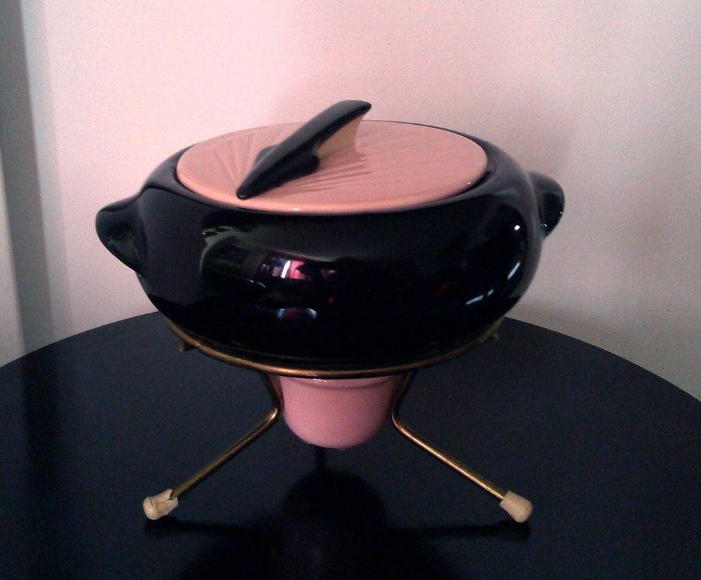 Small Shawnee Kenwood Pink Black Sundial Casserole Shaffing Dish  - at KonniesPlace