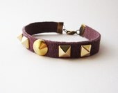 Purple leather gold spike bracelet -  Lilac and gold pyramid spikes cuff - Gold stud and purple leather trend fashion punk handmade cuff