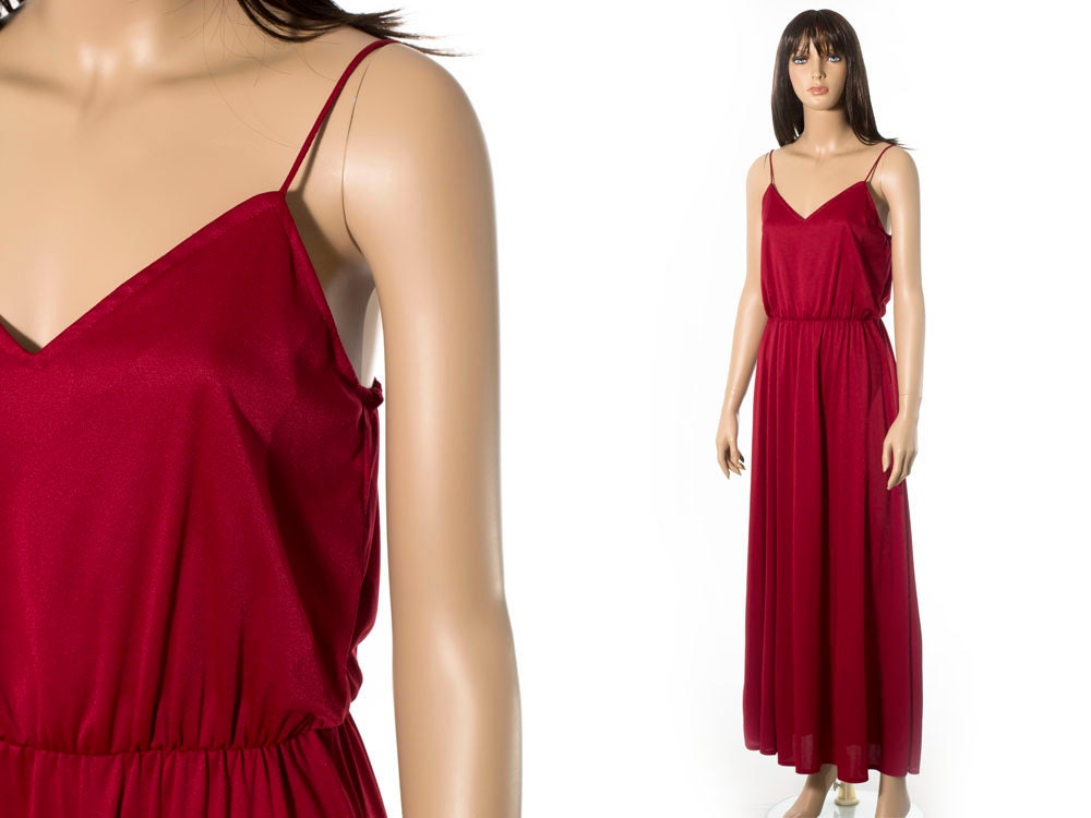 Vintage red floor length dress size XS to small. Bridesmaid prom party frock