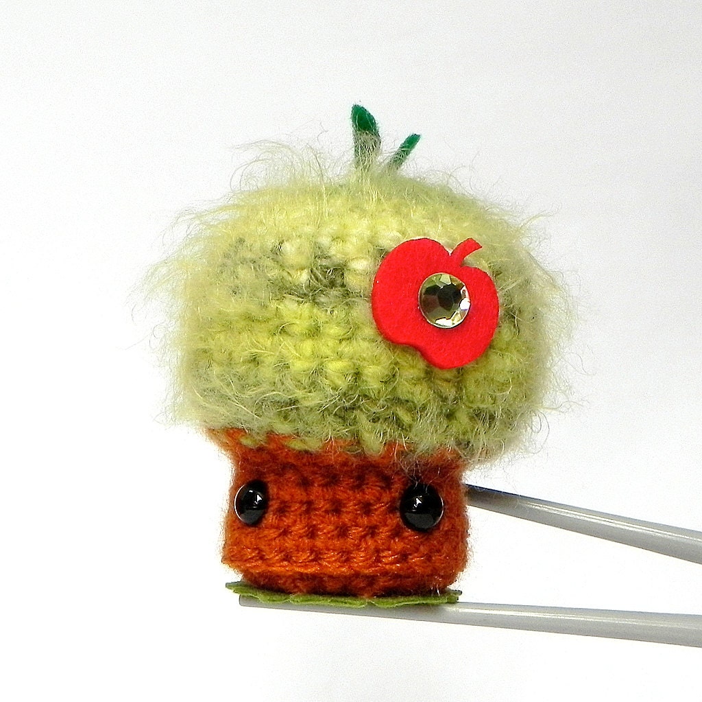Crochet Amigurumi mini size stuff toy doll - Apple tree MochiQtie