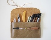 Sturdy Urban Leather Pencil Pouch, olive brown, earthy beige, khaki, rustic, hand stitched, étui de cuir, pencil case, handmade, 5x9