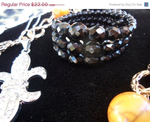 Classic Timeless Black Beaded Vintage 1950's Bracelet Collectible Black Tie Formal Jewelry
