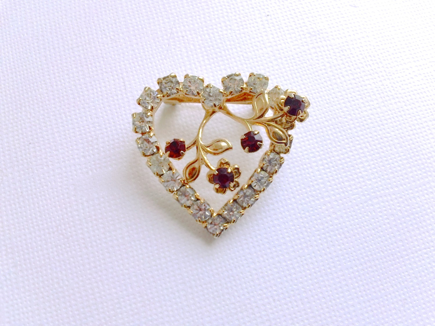 Vintage Rhinestone Heart Brooch Love Valentines Day Romance Jewelry