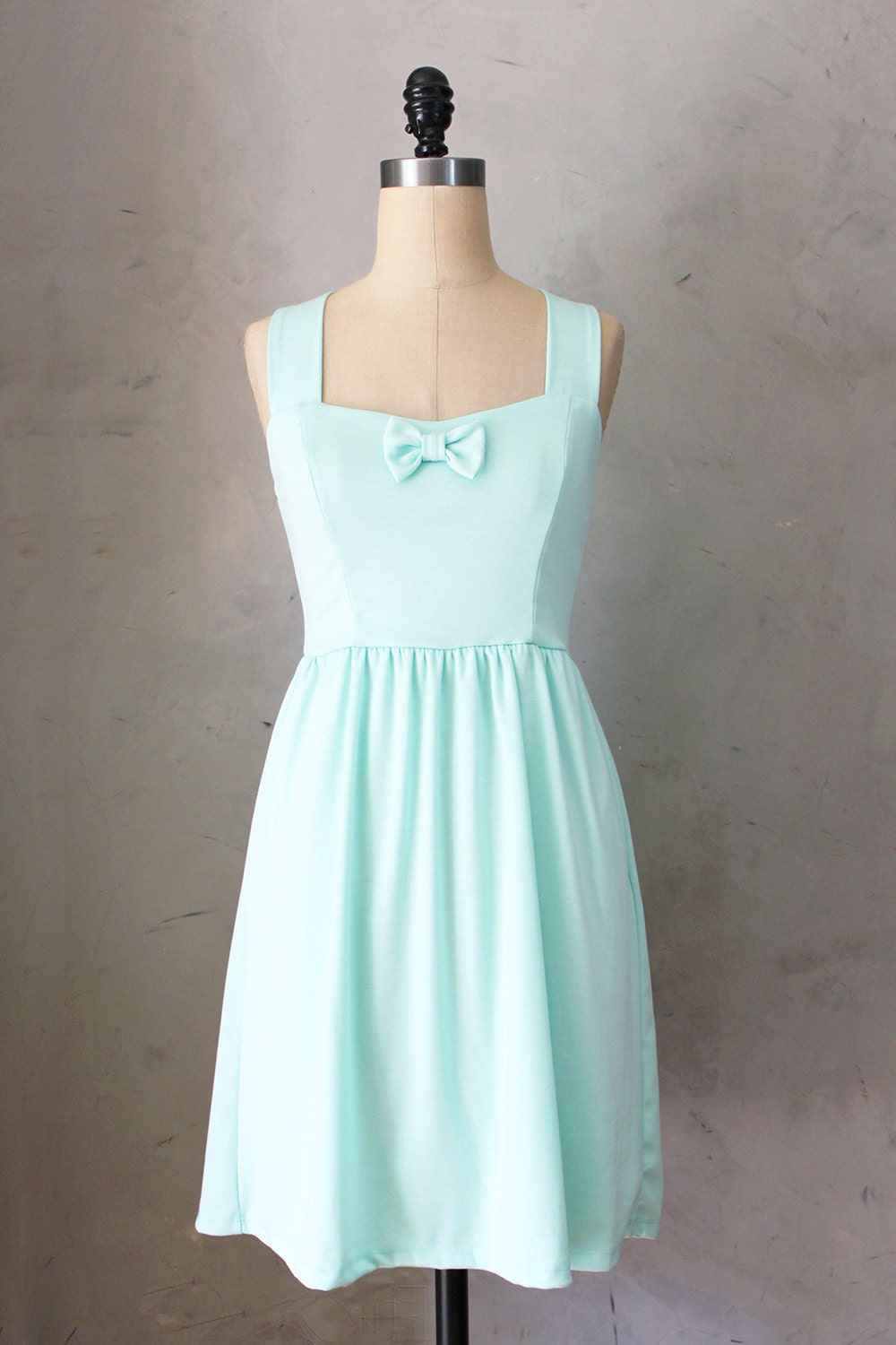 SWEETHEART - MINT - Pastel green vintage inspired dress // garden // retro // bridesmaid // pinup // bow // sweetheart neckline // woodland