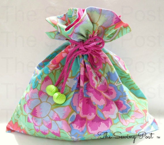 Drawstring Bag/Pouch: Jeweled Garden