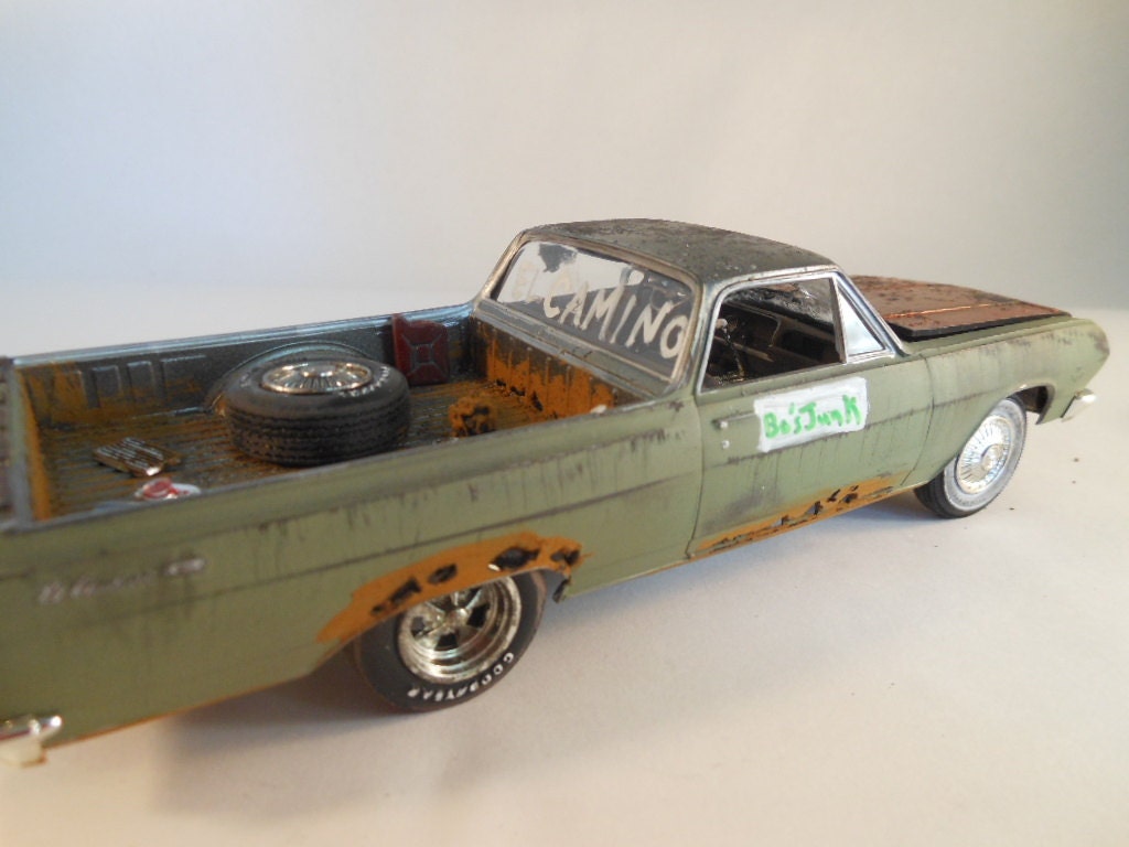 1965 Chevrolet El Camino 1/24 scale model car in green