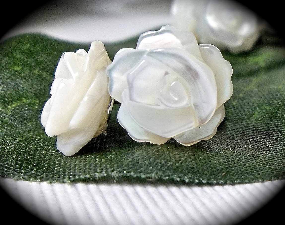 Bridal jewelry - Rose earrings - Small - Mother of Pearl -   - Sterling Silver  - Posts - Bridesmaids, flower girl - Wedding Jewelry -