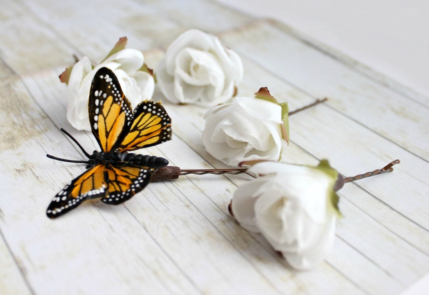 White Roses and a Butterlfy Hair Pins. White Flower Hair Pins, Woodland,  Spring. Weddings. Bridal  Hair Clips. Hair Accessories, Floral