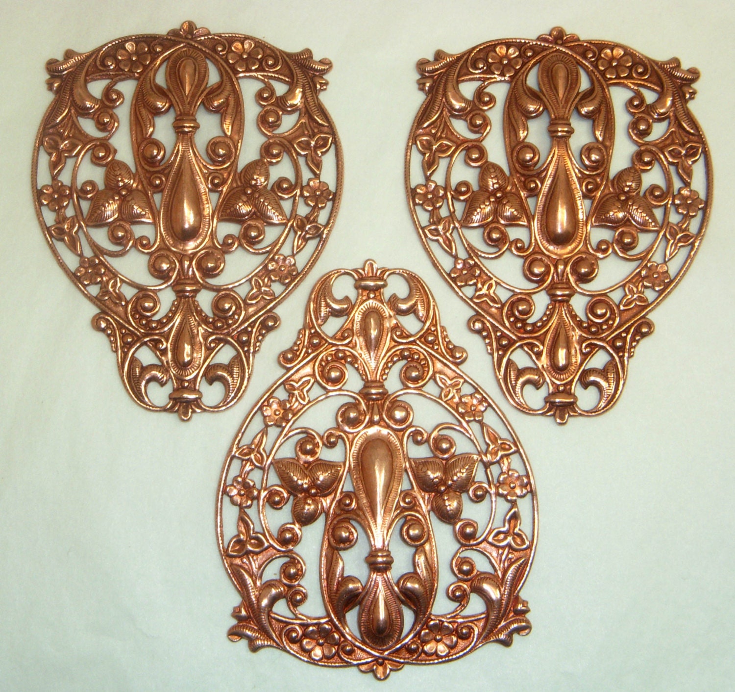 Large Floral Dapt Filigree Centerpiece Plaque, Old Rose Ox, Bohemian Style, Item02467
