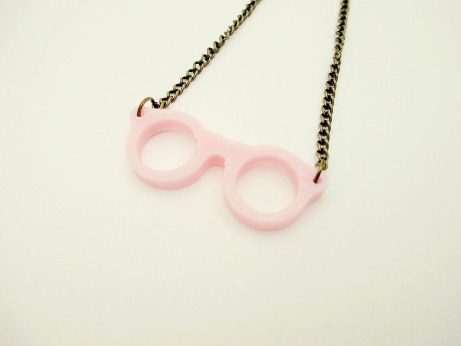 Retro Eye Glasses Necklace in Pink
