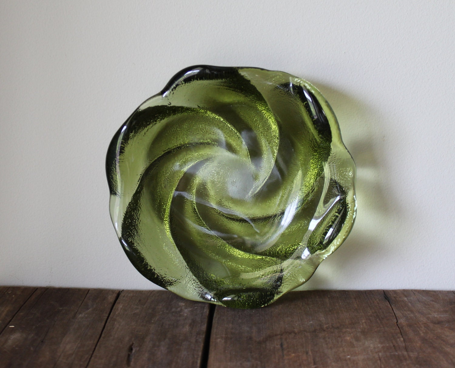 Green Ashtray Glass Mad Men Mid Century Modern Decor Avocado Large Vintage Ash Tray Catcher Glassware Round