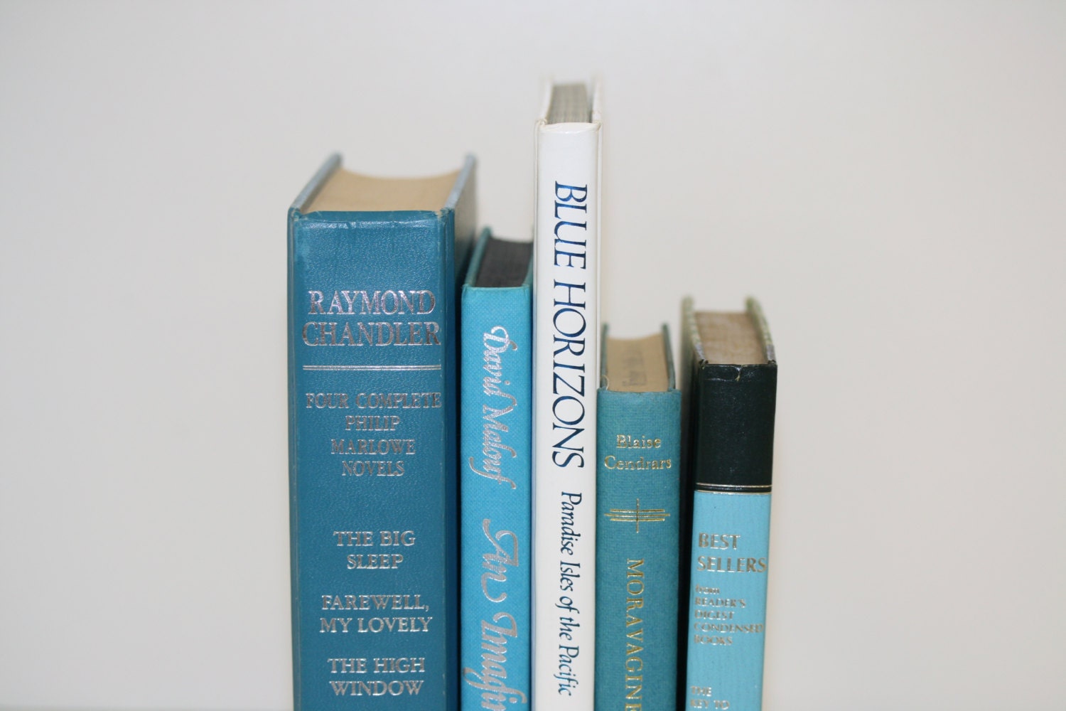 Vintage 5 Book Collection Interior Design Vintage Book Decor