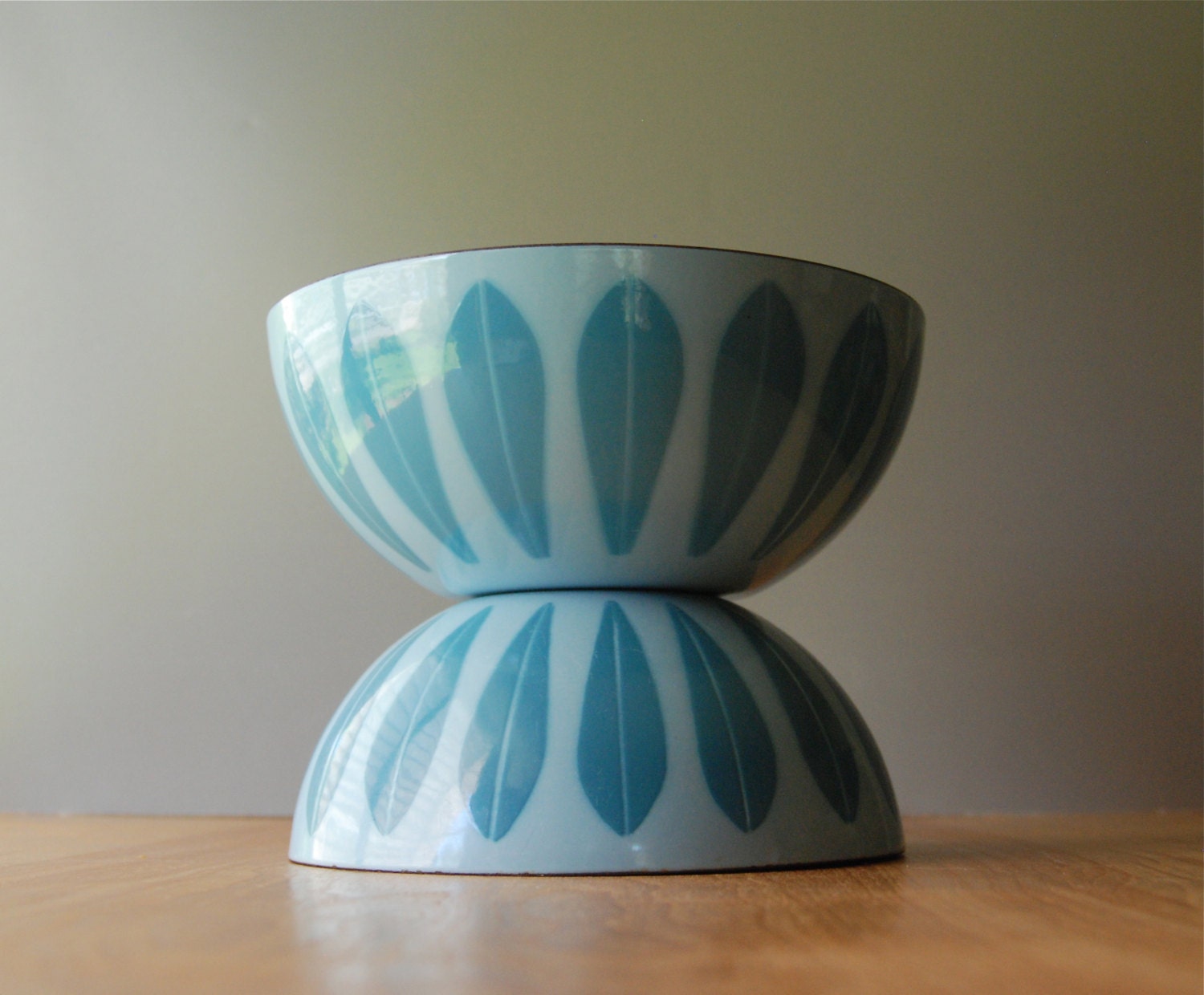 MINTY Cathrineholm 8" Lotus Bowl in Blue on Blue