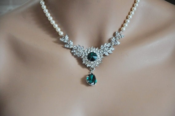 Bridal Jewelry Set,Swarovski Crystal Emerald Green and Pearl Necklace,Rhinestone Pendant Necklace,Necklace and Earrings