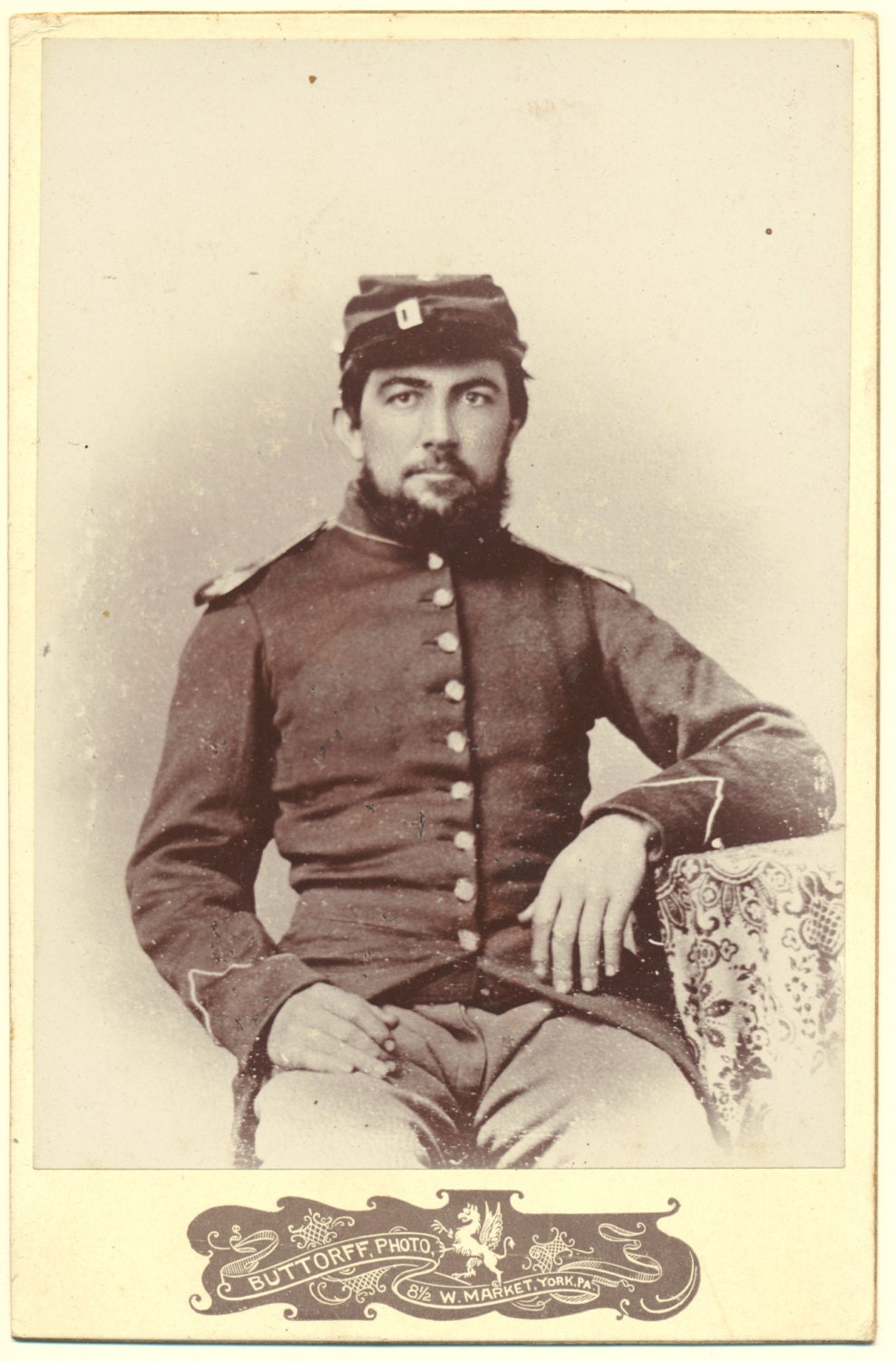 Civil War soldier York Pennsylvania cabinet card copy from earlier